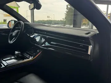 AUDI Q8 quat. competition plus 3.0TDI  S-Line Matrix