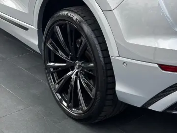AUDI Q8 quat. competition plus 3.0TDI  S-Line Matrix