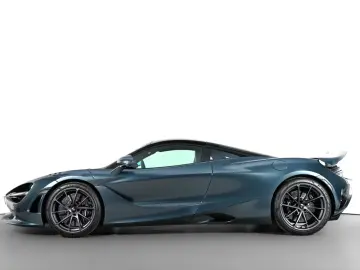 McLaren 750S   226 KM   TechLux   Carbon