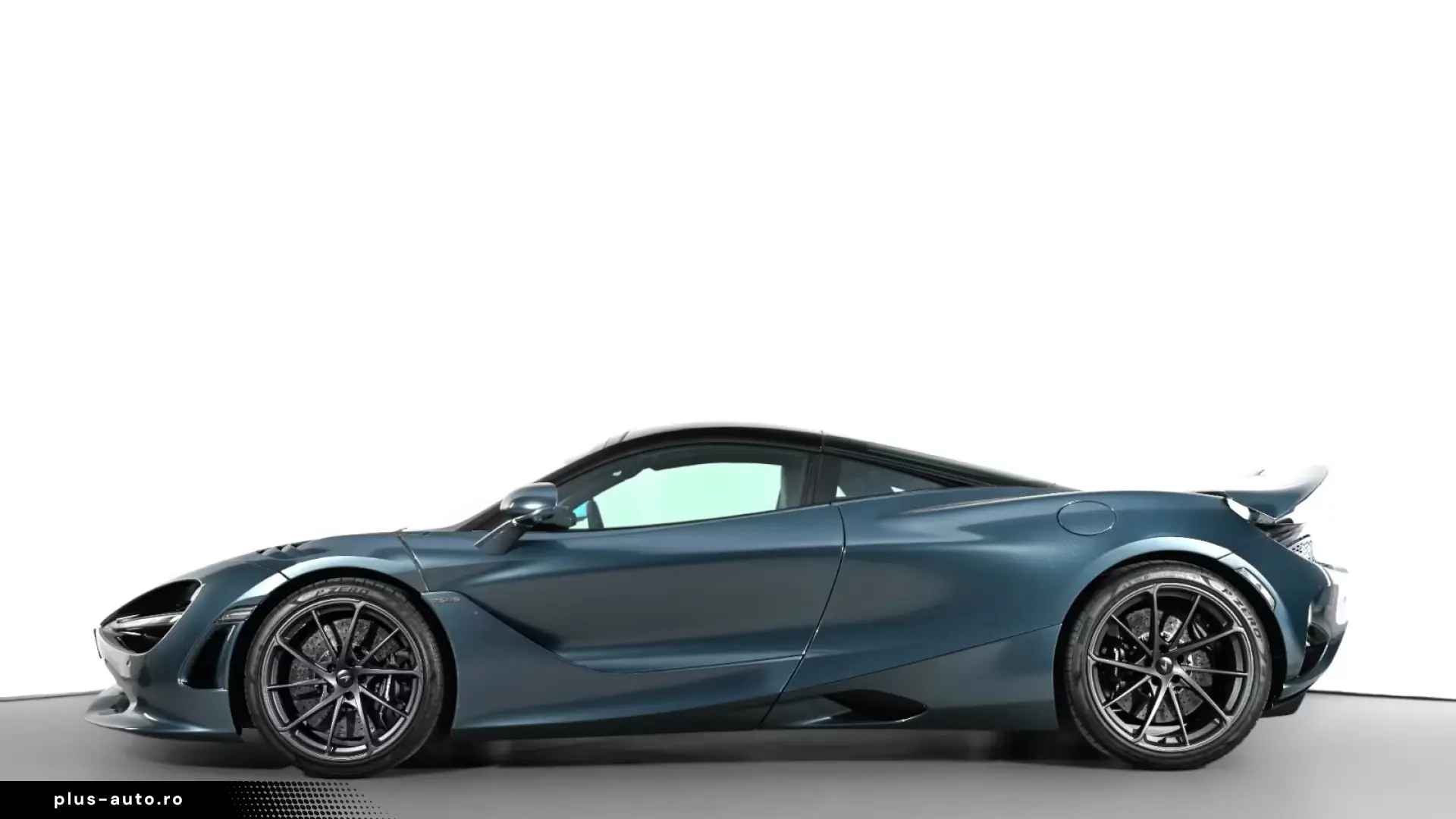 McLaren 750S   226 KM   TechLux   Carbon