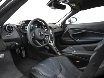 McLaren 750S   226 KM   TechLux   Carbon