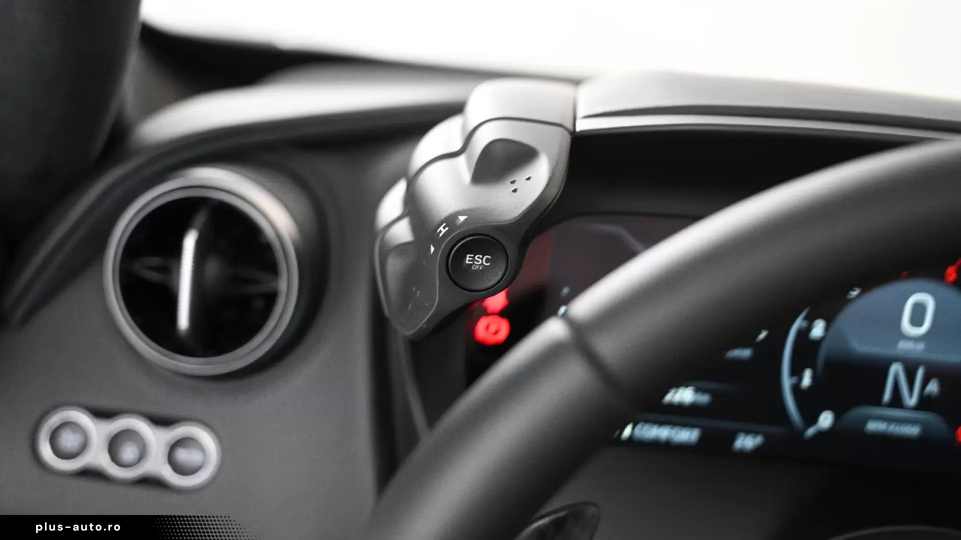 McLaren 750S   226 KM   TechLux   Carbon