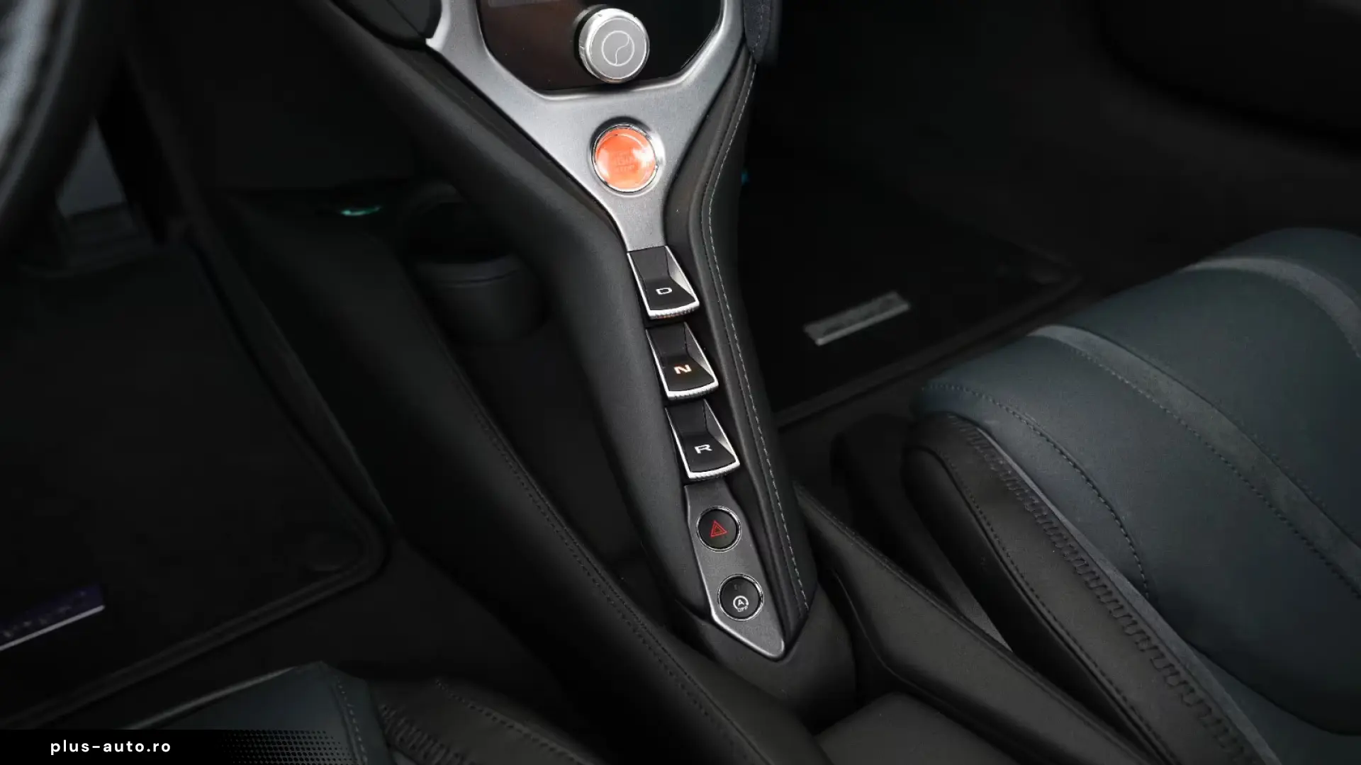 McLaren 750S   226 KM   TechLux   Carbon
