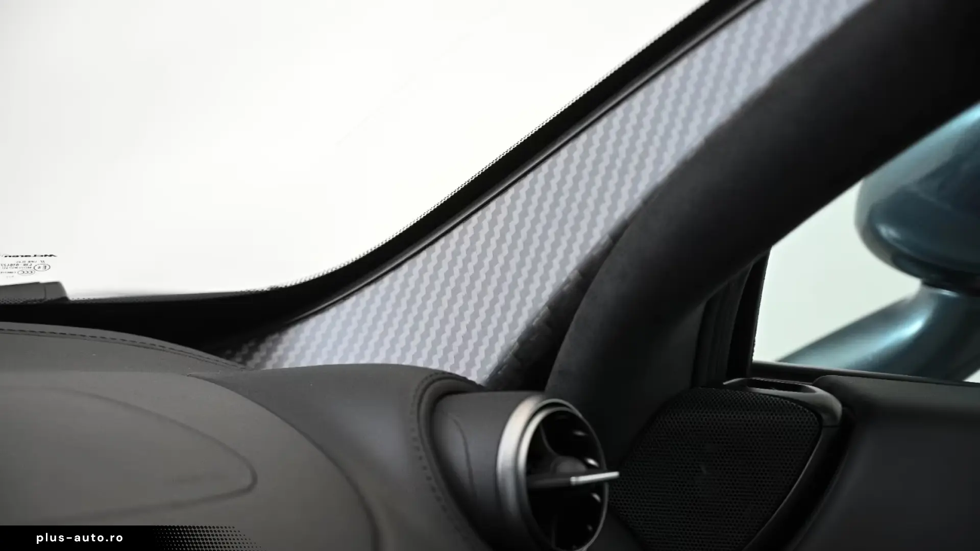 McLaren 750S   226 KM   TechLux   Carbon