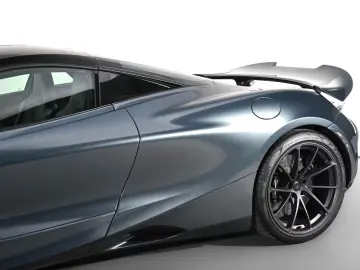 McLaren 750S   226 KM   TechLux   Carbon