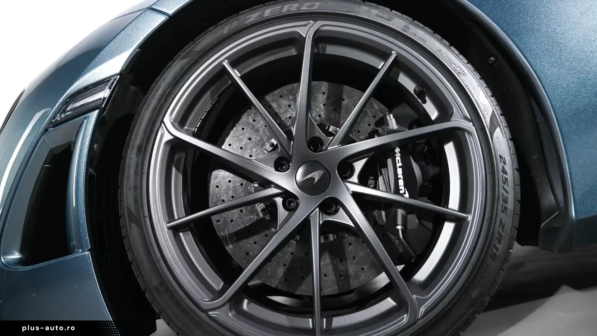 McLaren 750S   226 KM   TechLux   Carbon