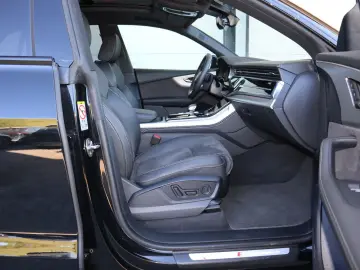 AUDI Q8 50 TDI qu FACELIFT BLACK-PAKET 2xS-Line VOLL