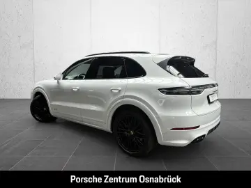 PORSCHE Cayenne GTS
