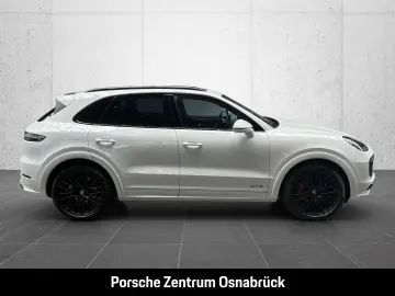 PORSCHE Cayenne GTS