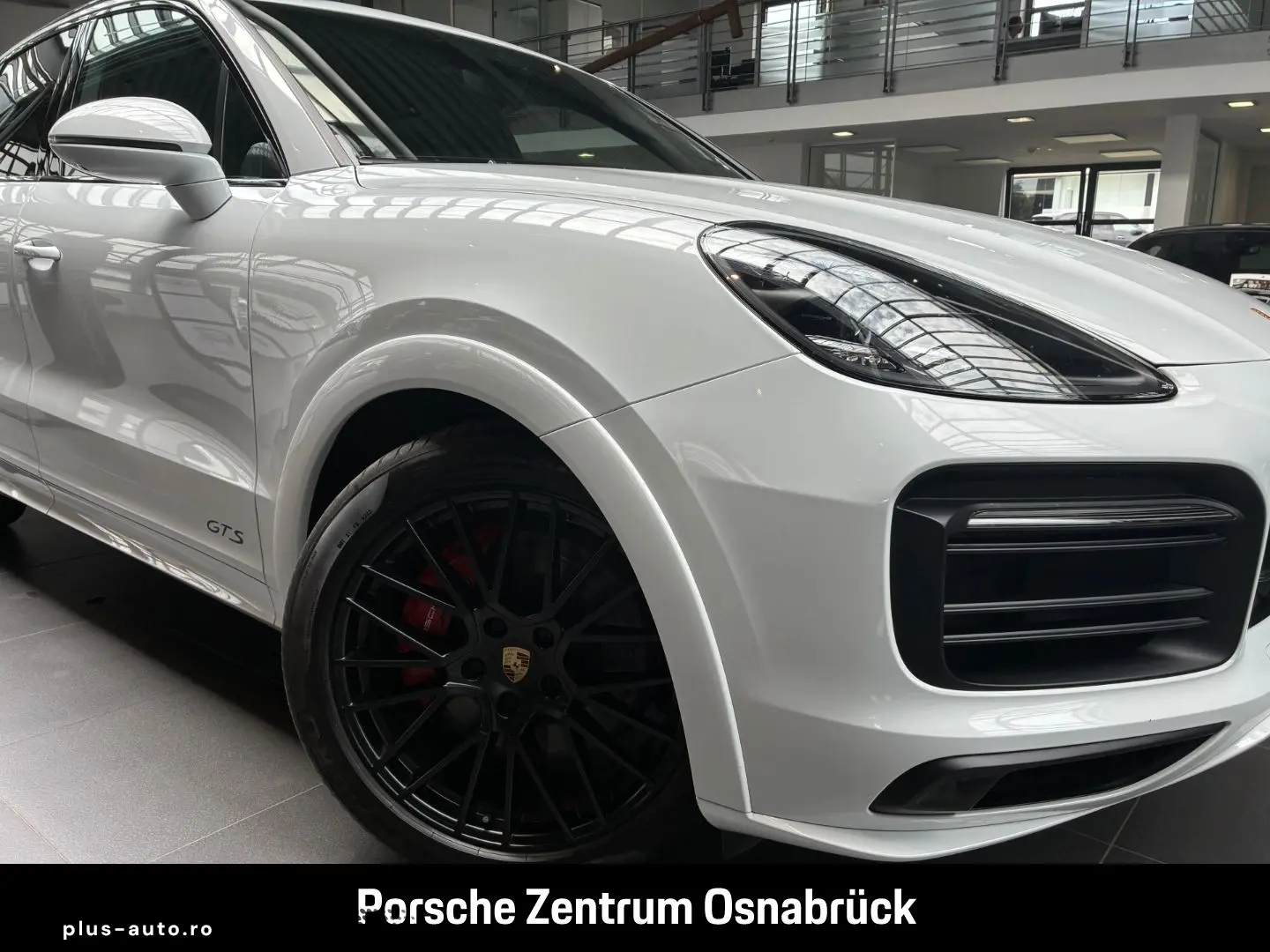 PORSCHE Cayenne GTS