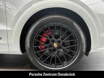 PORSCHE Cayenne GTS