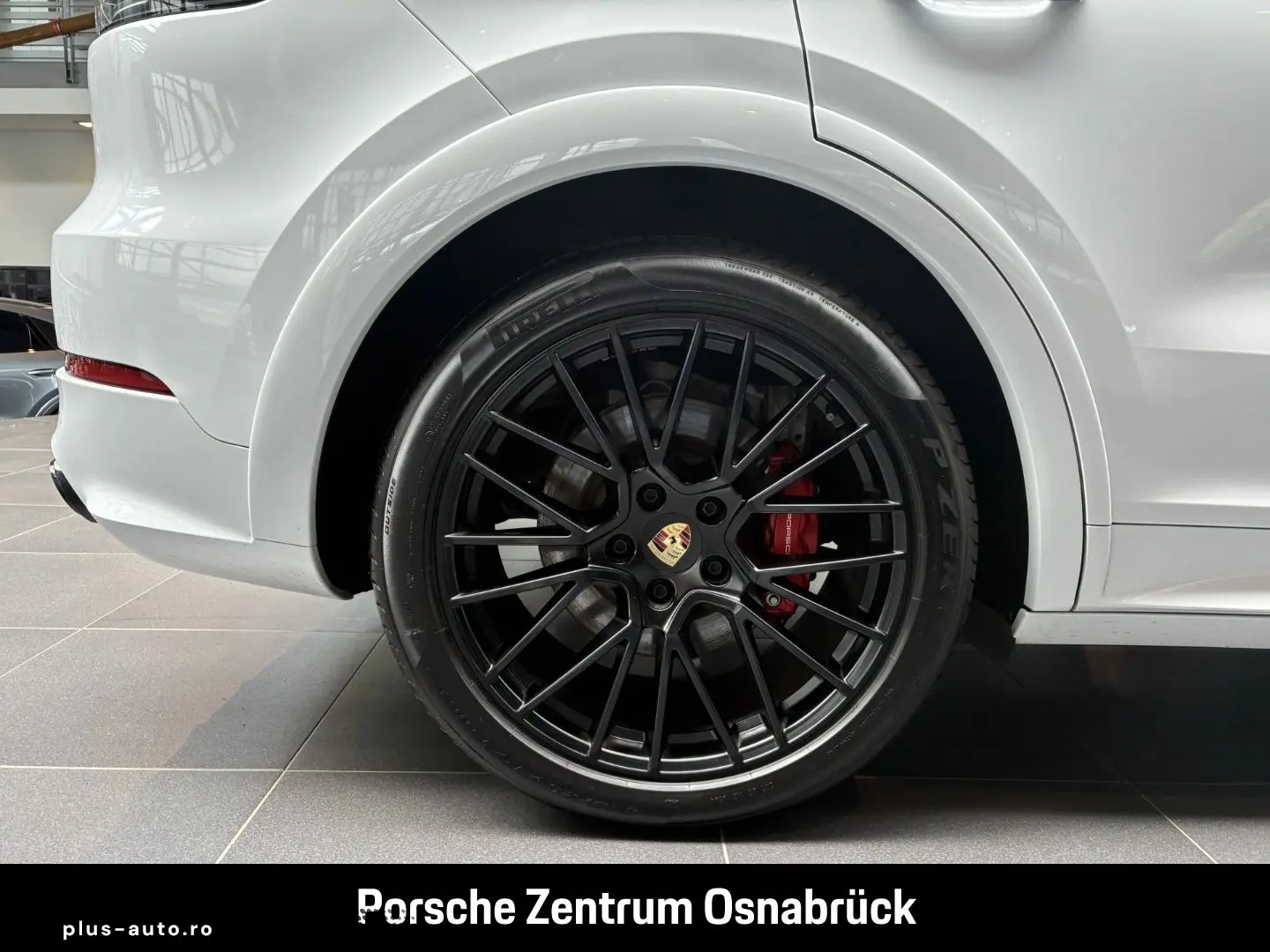 PORSCHE Cayenne GTS