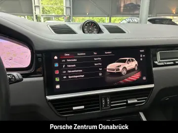 PORSCHE Cayenne GTS