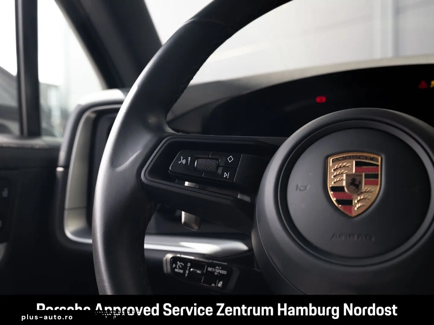 PORSCHE Cayenne E-Hybrid Panorama BOSE PASM InnoDrive