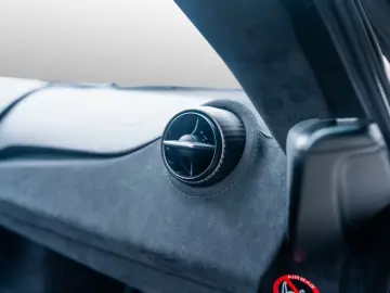 McLaren 750S Coupe Performance   Carbon   Sports Exhaust