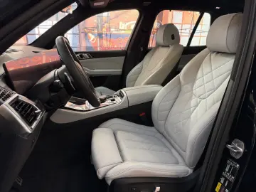 BMW X5 xDrive50e M Sport Bowers & Wilkins AHK LED