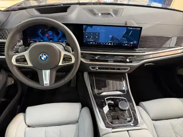 BMW X5 xDrive50e M Sport Bowers & Wilkins AHK LED