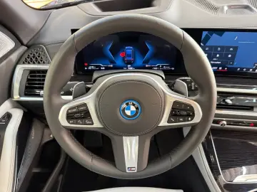 BMW X5 xDrive50e M Sport Bowers & Wilkins AHK LED