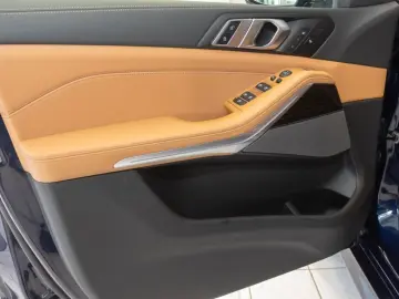 BMW X5 30dxDriveMSport AHK Navi HUD RFK eSitze Leder