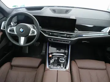 BMW X5 xDrive40d M Sport 2-Achs-Luft AHK PANO H&K 21