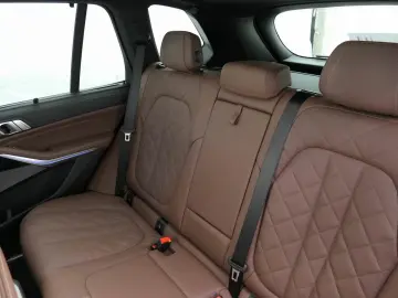 BMW X5 xDrive40d M Sport 2-Achs-Luft AHK PANO H&K 21