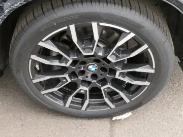 BMW X5 xDrive40d M Sport 2-Achs-Luft AHK PANO H&K 21