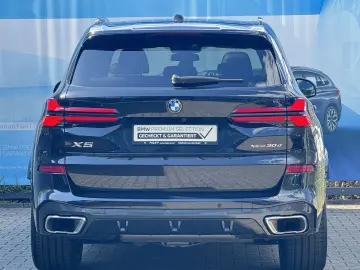BMW X5 xDrive30d M Sport AHK PANO 2-Achs-Luft StHzg