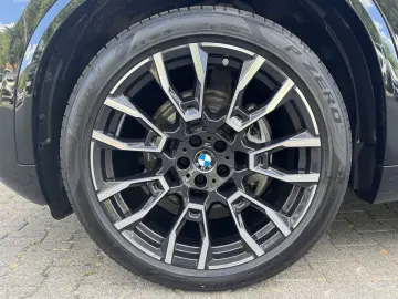 BMW X5 xDrive30d M Sport AHK PANO 2-Achs-Luft StHzg
