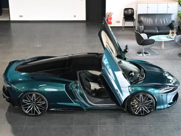 McLaren GT Serpentine Luxe Premium B&W Lift Panorama