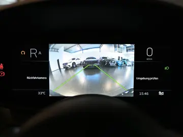 McLaren GT Serpentine Luxe Premium B&W Lift Panorama