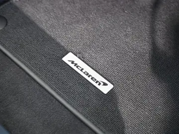 McLaren GT Serpentine Luxe Premium B&W Lift Panorama