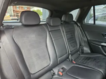 MERCEDES-BENZ GLC 200 4M AMG Pano AHK Distronic 1.Hd. uffr.