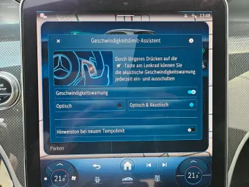 MERCEDES-BENZ GLC 200 4M AMG Pano AHK Distronic 1.Hd. uffr.