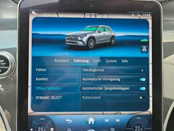 MERCEDES-BENZ GLC 200 4M AMG Pano AHK Distronic 1.Hd. uffr.