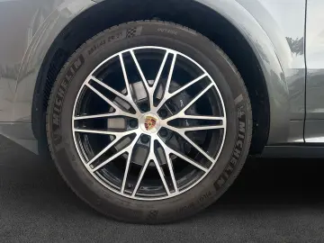 PORSCHE Cayenne Sport Design Pano 360  Kam Bose Head-Up