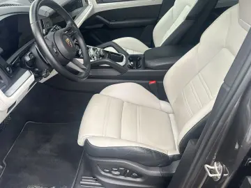 PORSCHE Cayenne Sport Design Pano 360  Kam Bose Head-Up
