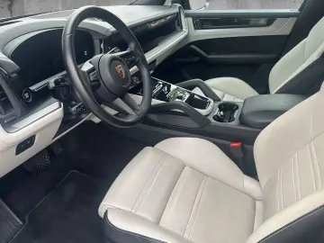PORSCHE Cayenne Sport Design Pano 360  Kam Bose Head-Up