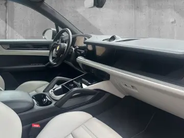 PORSCHE Cayenne Sport Design Pano 360  Kam Bose Head-Up