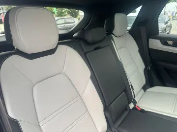 PORSCHE Cayenne Sport Design Pano 360  Kam Bose Head-Up