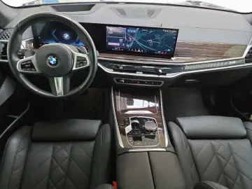 BMW X5 xDr30d MSport Pro IconicGlow 360