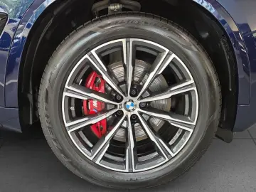 BMW X5 xDr30d MSport Pro IconicGlow 360
