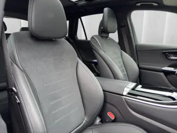 MERCEDES-BENZ GLC 300 d AMG Edition Night Pano Burm …