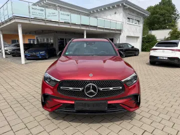 MERCEDES-BENZ GLC 300e 4Matic AMG Distr Night Burm M…
