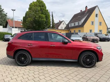 MERCEDES-BENZ GLC 300e 4Matic AMG Distr Night Burm M…