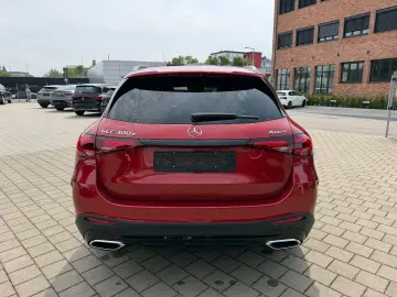 MERCEDES-BENZ GLC 300e 4Matic AMG Distr Night Burm M…