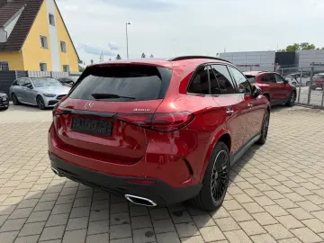 MERCEDES-BENZ GLC 300e 4Matic AMG Distr Night Burm M…