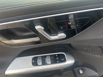 MERCEDES-BENZ GLC200 4M AMG Memo DigiLED KeyGo