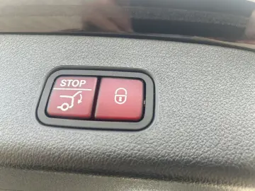 MERCEDES-BENZ GLC200 4M AMG Memo DigiLED KeyGo