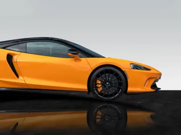 McLaren GT   McLaren Orange   Premium Pack