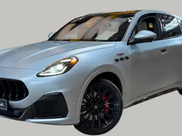 Maserati Grecale Trofeo Sonderlack Wartungspaket